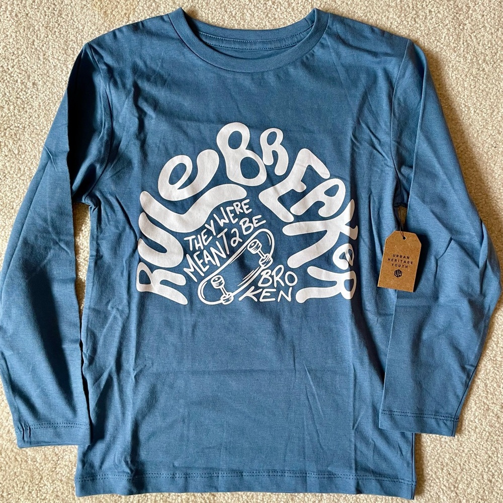 Urban Heritage Blue Long Sleeve Graphic Tee with White Skate Design